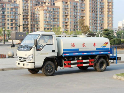 北京刘先生订购的两台福田洒水车即将发往嘉峪关