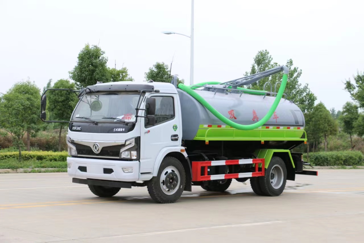CLW5182GSSD6型东风11.34方洒水车