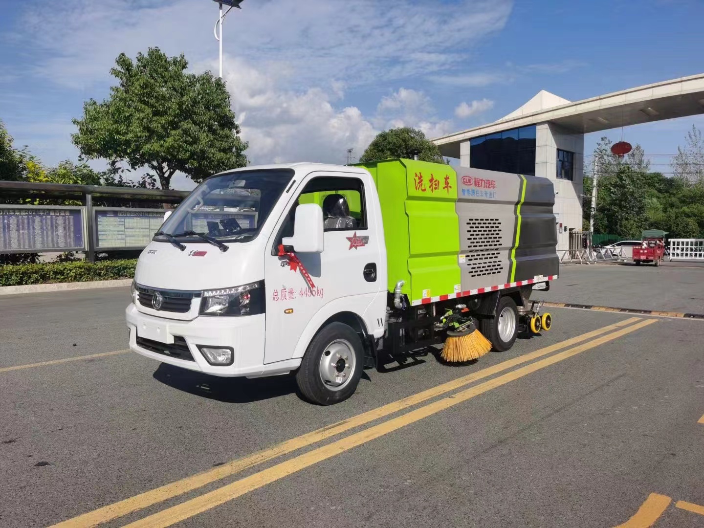 CLH5040TWFAYC型东风天锦多功能抑尘车