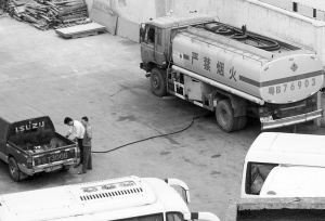 油罐车？加油车！