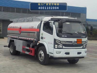 CL5121GYY6型东风9.1方运油车整车图