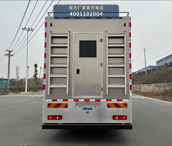 CL5160XCC6AYS型东风天锦餐车 产品细节图