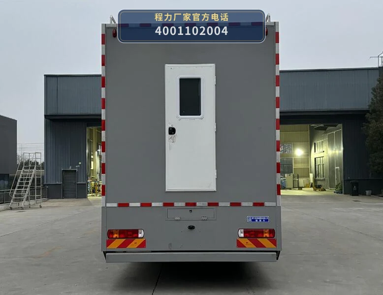 CL5161TSY6AYS型重汽豪沃宿营车 产品细节图