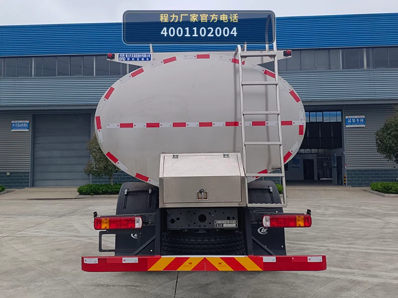 CL5180GNY6XN型重汽豪沃10.5方鲜奶运输车 产品细节图
