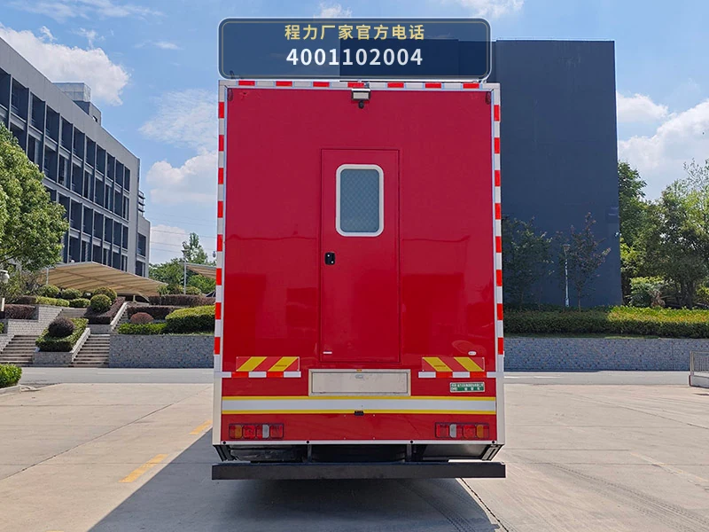 CL5210TSY6AZX型重汽豪沃宿营车 产品细节图