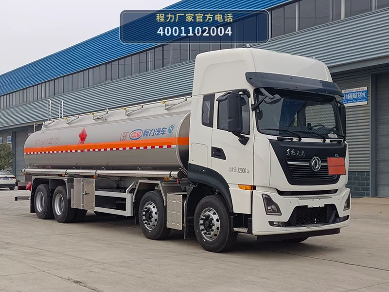 CL5322GYYLD6型程力牌铝合金运油车整车图