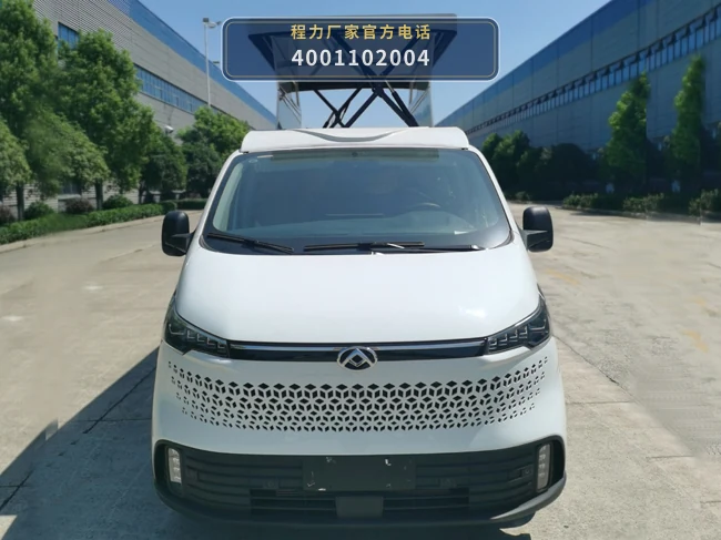 CLH5040TSYNA型依维柯宿营车 产品细节图