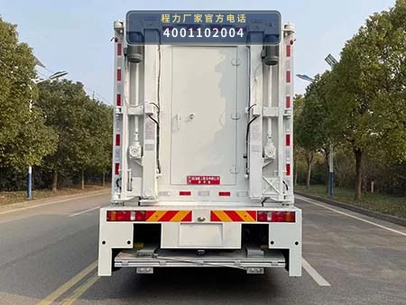 CLH5200XSSZ6型重汽豪沃手术车 产品细节图