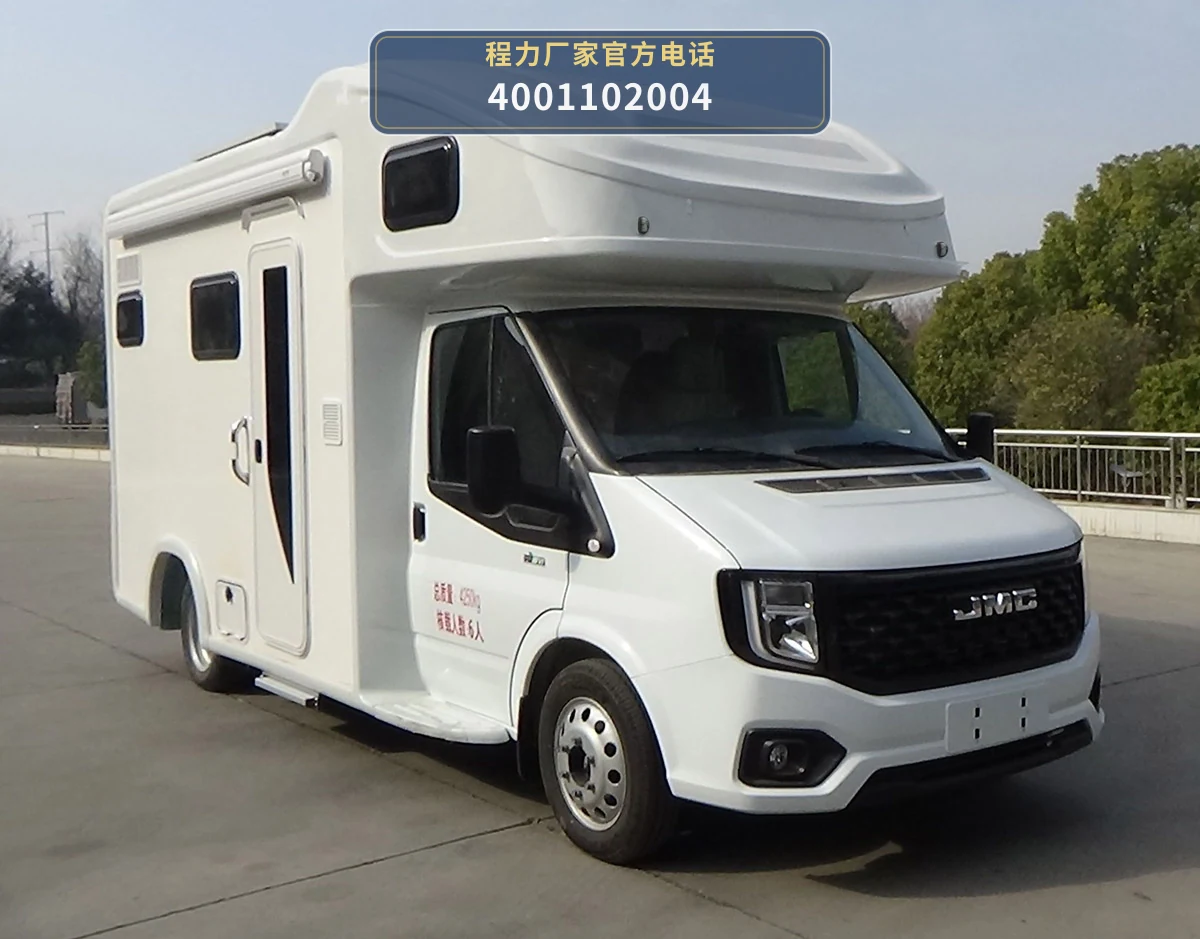 CLW5040XLJAFC型江铃旅居车整车图