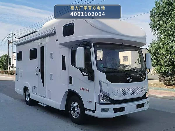 CLW5060XLJCDP型上汽跃进旅居车整车图