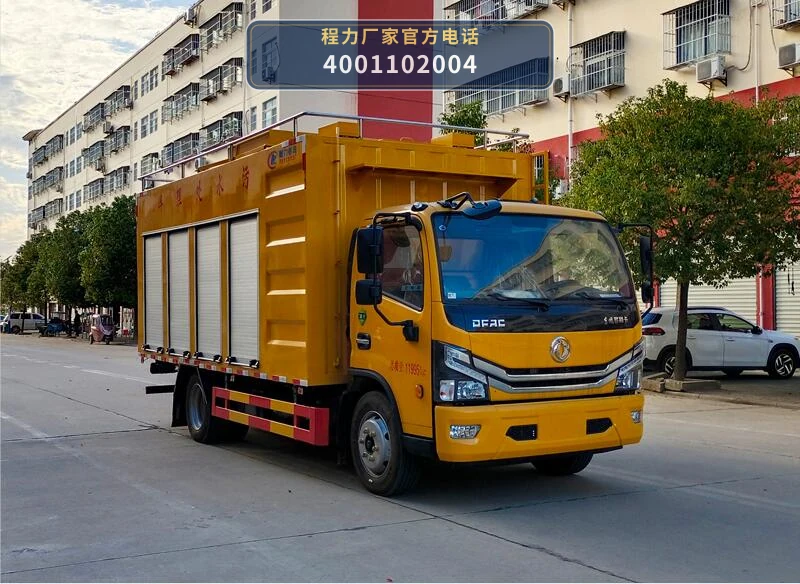 CLW5120TWC6型东风12方污水处理车整车图