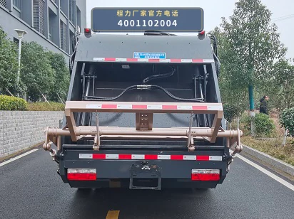 CLW5121ZYS6LZ型程力威牌压缩式垃圾车 产品细节图