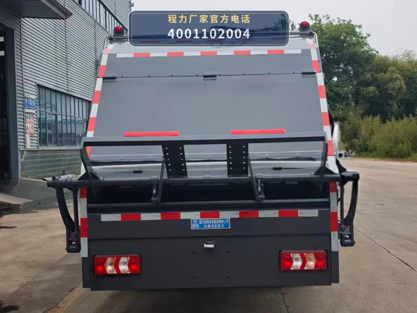 CLW5121ZYSAHE型程力威牌压缩式垃圾车 产品细节图