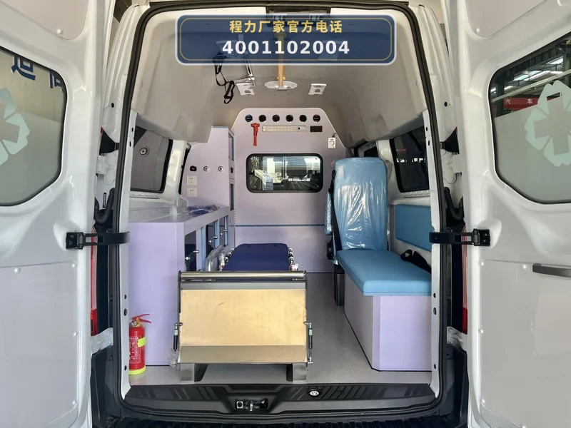CL5032XJH6BYS型新全顺中轴中顶转运型救护车(汽油国六)