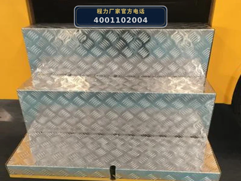 CLW5040XDYJ6型江铃50kW电源车