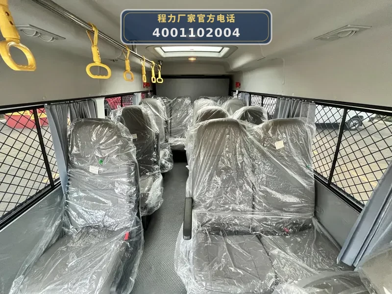 CLW5040XYBCDP型依维柯运兵车（柴油国六、MT）