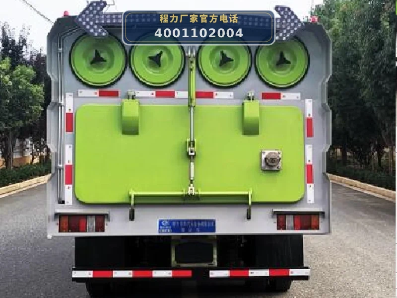 CLW5070TXC6CD型江铃5方吸尘车