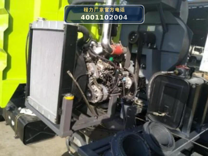 CLW5120TXC6HL型东风多利卡吸尘车