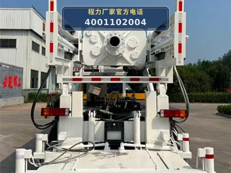 CLW5220TZJSDP型陕汽德龙钻机车